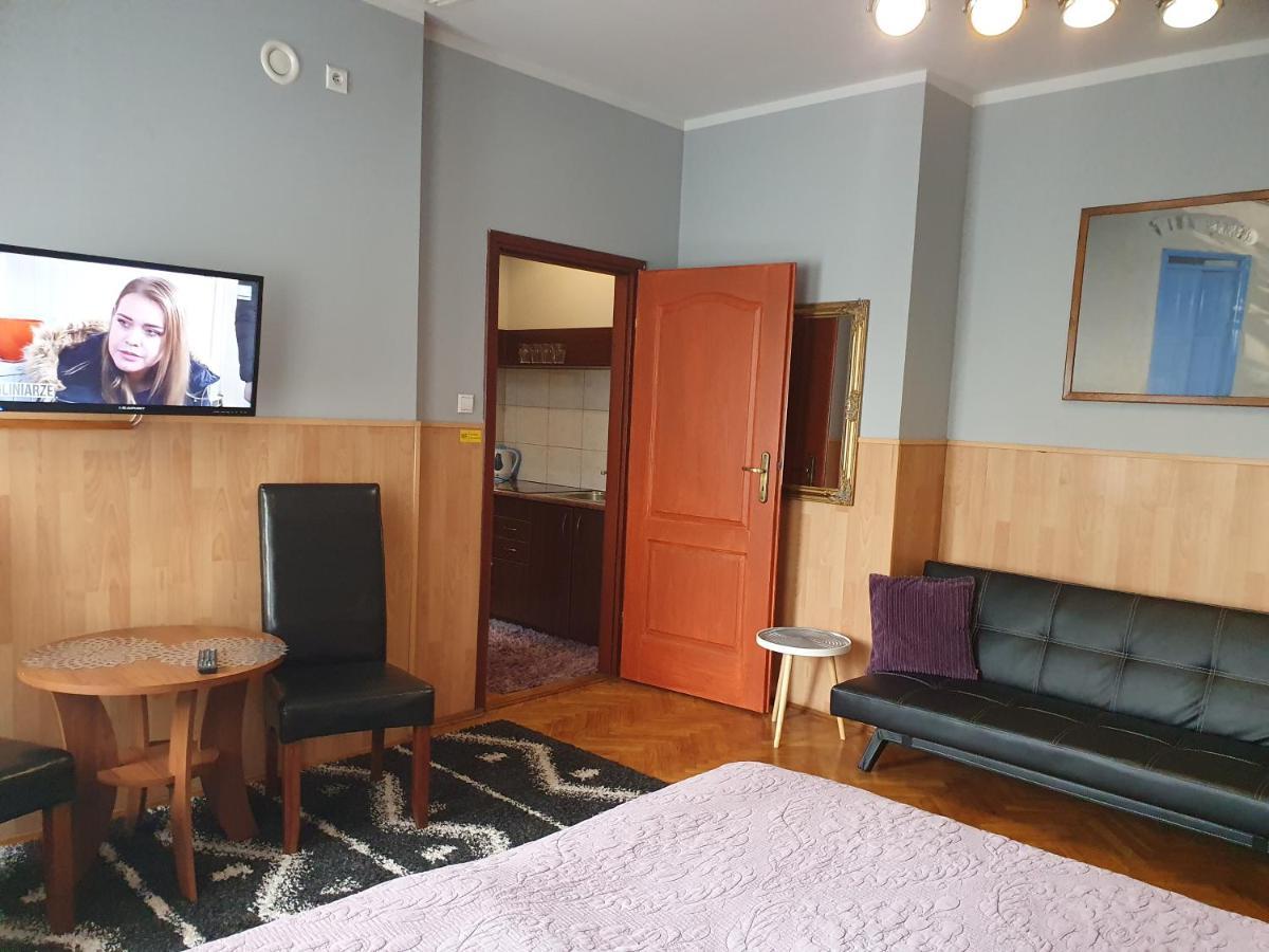 Apartamenty Patria Krasków Exterior foto